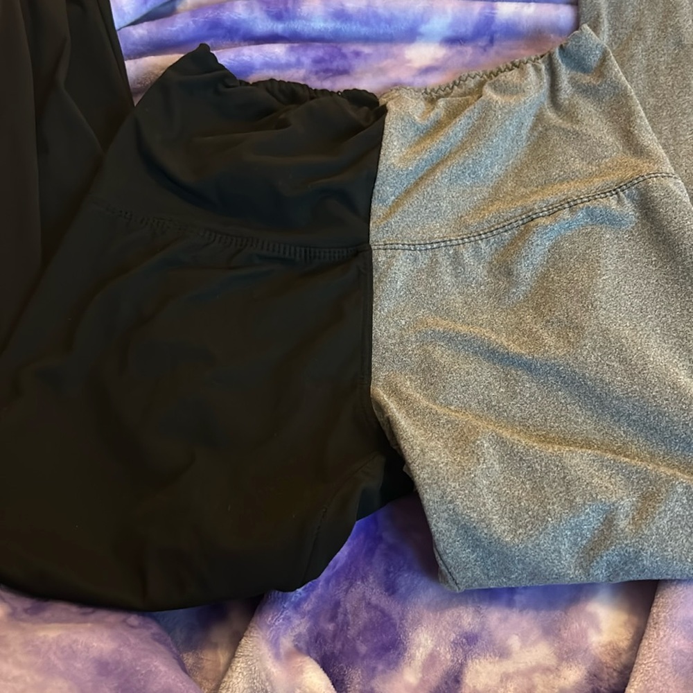 Size small leggings